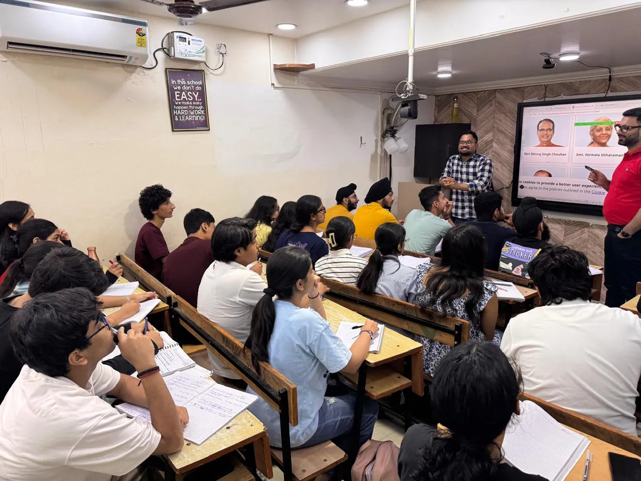Students in class at ISL Competitive Centre, South Delhi — photo 2