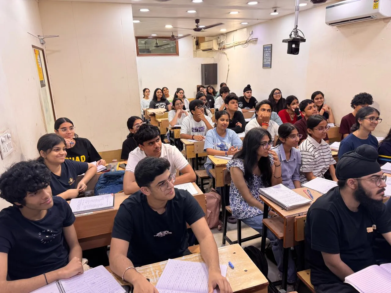Students in class at ISL Competitive Centre, South Delhi — photo 4